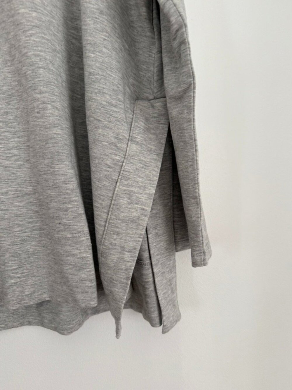Daily Ritual Gray Long Sleeve Side Slit Tunic Top XL - Picture 6 of 9